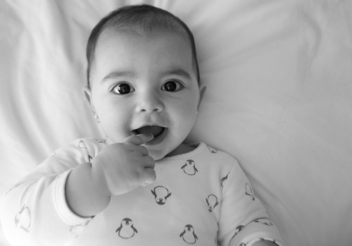 Consejos y trucos de conversión en blanco y negro para fotos de maternidad